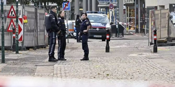 Anschlag Wien Polizei Strasse