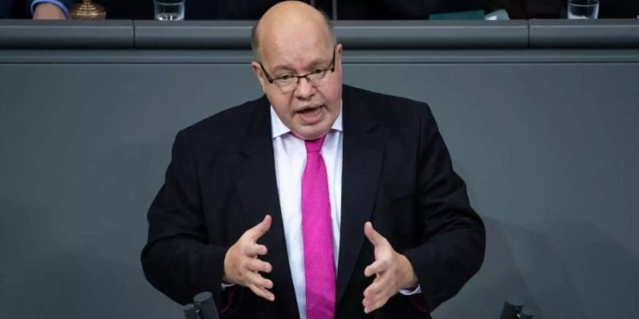 Wirtschaftsminister Altmaier sieht sich auch Kritik aus der eigenen Partei ausgesetzt. Foto: Bernd von Jutrczenka/dpa