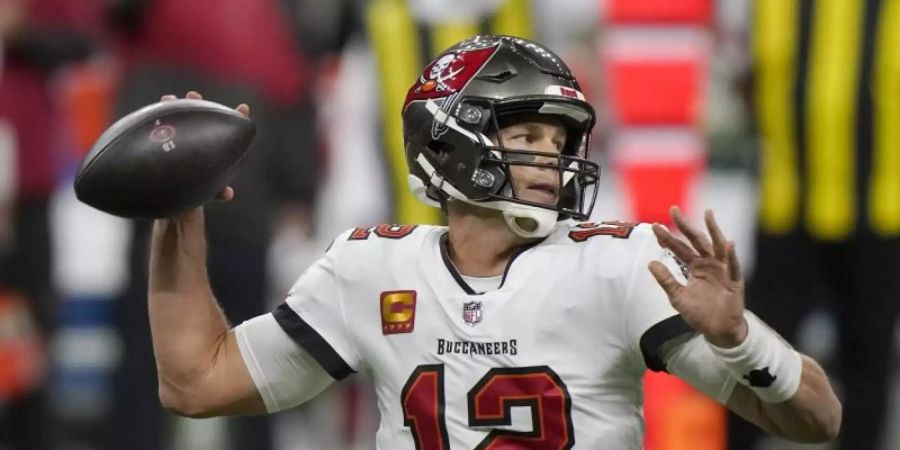 Tom Brady besitzt noch einen Vertrag für die kommende NFL-Saison bei den Tampa Bay Buccaneers. Foto: Brynn Anderson/AP/dpa