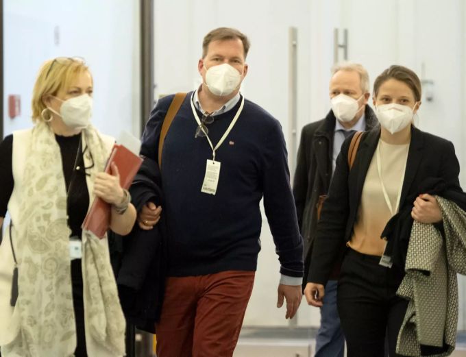 Johannes Vetter (Mitte) im Rahmen des Ibiza-U-Ausschusses im Parlamentsausweichquartier in der Wiener Hofburg am Dienstag, 26. Januar 2021. vetter