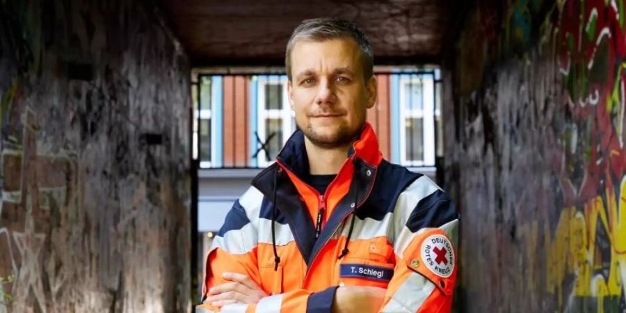 Tobi Schlegl gibt Rettungsdienst und Pflege eine Plattform. Foto: Georg Wendt/dpa