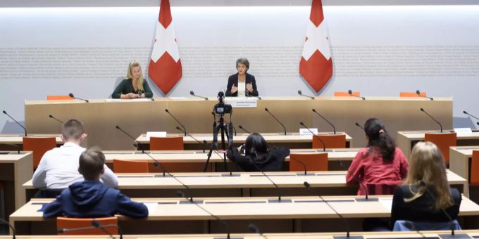 Bundespräsidentin Simonetta Sommaruga stellte sich am Dienstag den Fragen der Jugendlichen und jungen Erwachsenen. Bundespräsidentin Simonetta Sommaruga