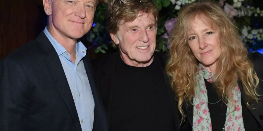 James Redford (l.) mit Vater Robert und Schwester Shauna