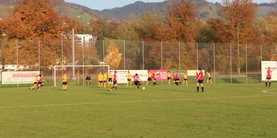 Frauen 1 – Wintermeister vor zahlreichem Publikum