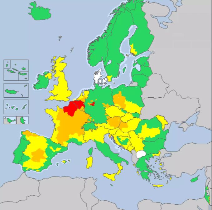 Eine Zusammenfassung aller Hitzewarnungen in Europa. Hitzewarnungen werden mit der Farbe Orange gekennzeichnet, rot sind vom Wetter sehr stark gefährdete Gebiete. hitzewarnung europa 11.08.20 wetter