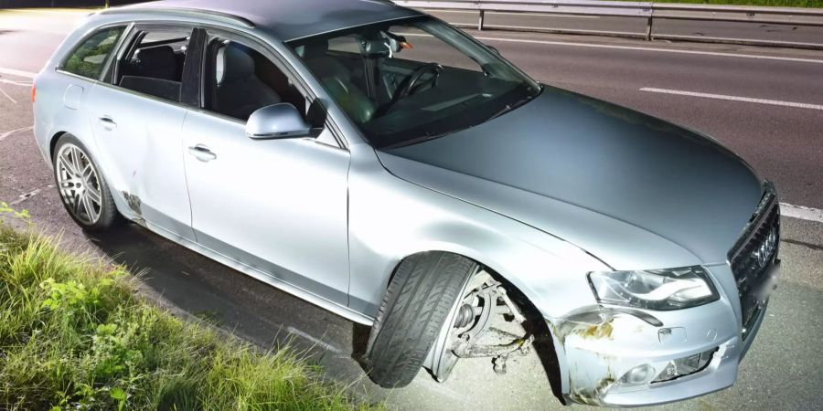 Verkehrsunfall zwischen drei Autos