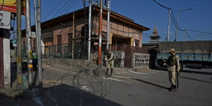 Srinagar - Indien erlässt vor Jahrestag in Kaschmir-Konflikt Ausgangssperre für Region
