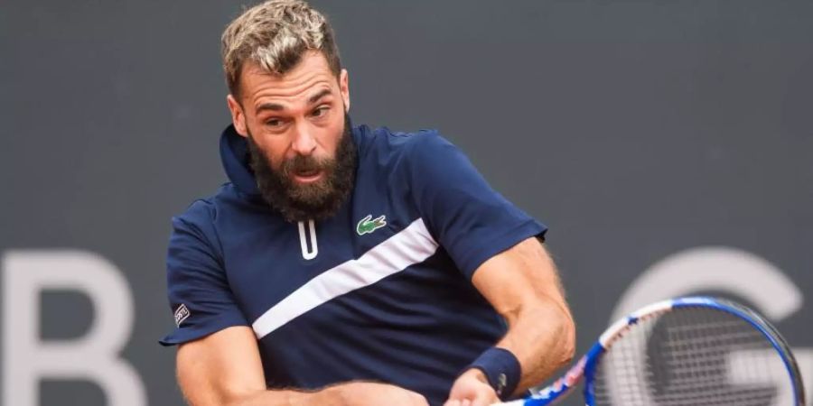 Benoit Paire gab in Hamburg erschöpft auf. Foto: Daniel Bockwoldt/dpa