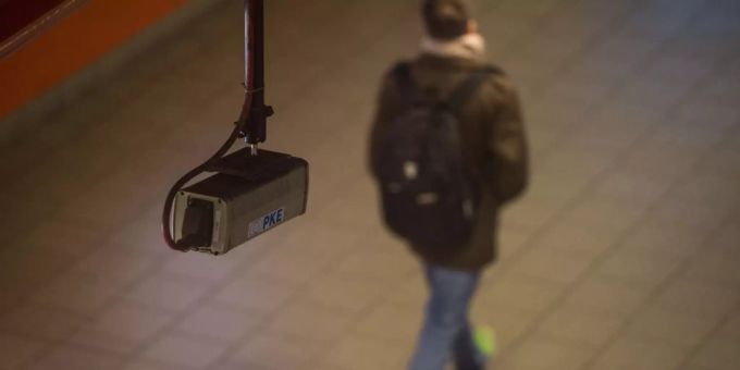 Zürich - Zürcher Parlament will Videoüberwachung zurückbinden