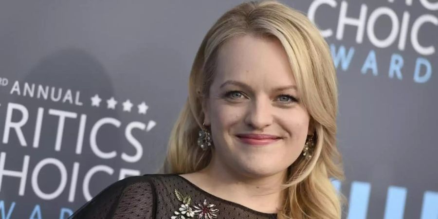 Schauspielerin Elisabeth Moss kommt 2018 zur Verleihung der 23. Critics' Choice Awards. Foto: Jordan Strauss/Invision/AP/dpa