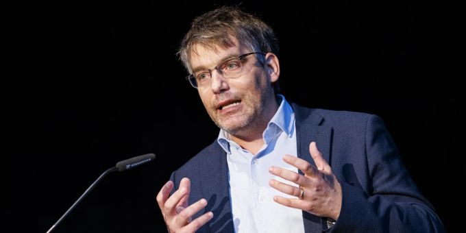 Greenwashing? - SP-Nordmann verteidigt Sommarugas Notfall-Dreckstrom