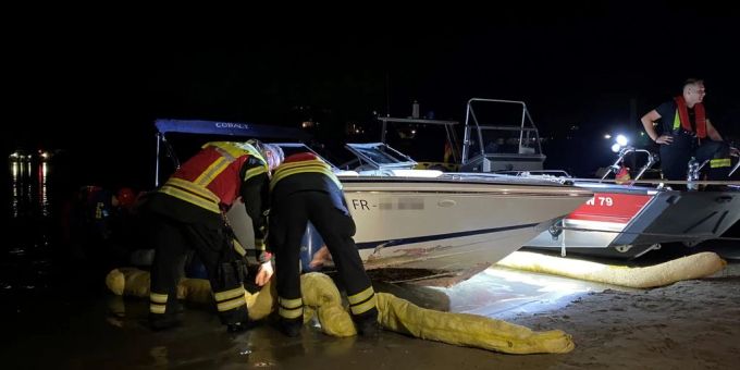 Eine Frau verstarb bei einem Unfall mit einem Sportboot. Sportboot