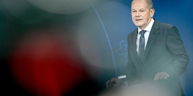 Bundeskanzler Olaf Scholz (SPD) spricht bei einer Pressekonferenz im Bundeskanzleramt zu aktuellen Fragen der Energiepolitik. Bundeskanzler Olaf Scholz (SPD) spricht bei einer Pressekonferenz im Bundeskanzleramt zu aktuellen Fragen der Energiepolitik.