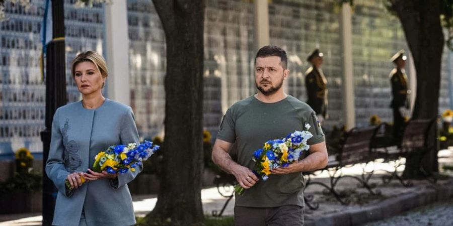 Wolodymyr Selenskyj und seine Frau Olena am Nationalfeiertag