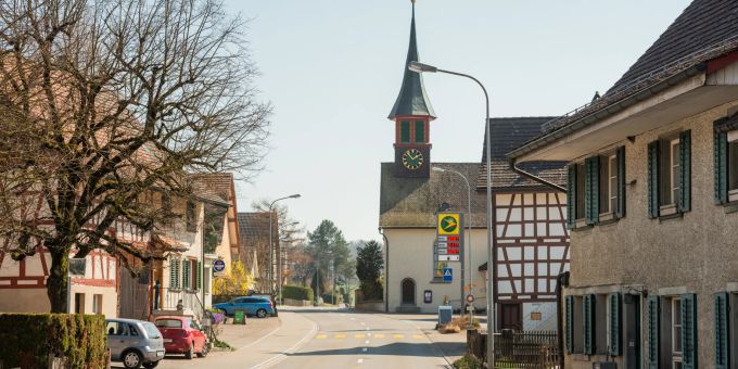 Das Ortszentrum der Gemeinde Schlatt im Zürcher Weinland. Das Ortszentrum der Gemeinde Schlatt im Zürcher Weinland.