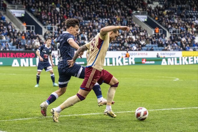 Miroslav Stevanovic, rechts, im Duell mit Ardon Jashari vom FC Luzern. FC Luzern Servette