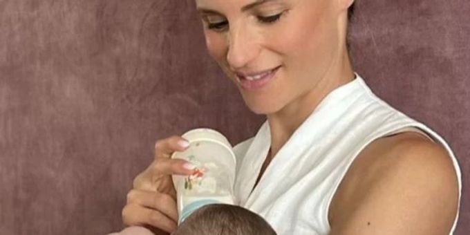Sie macht Ferien - Hunziker-Tochter Aurora lässt ihr Baby beim Grosi