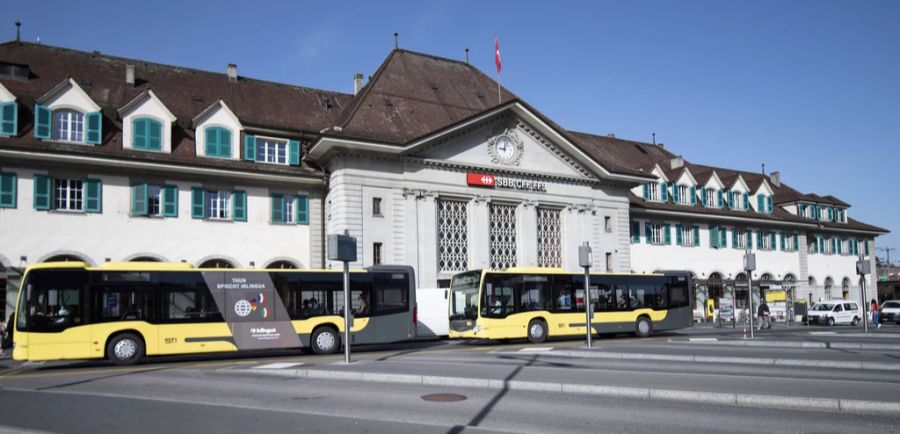 Die STI Bus AG, also die Betreiberin der Bushaltestelle, findet die Aktion nicht lustig.