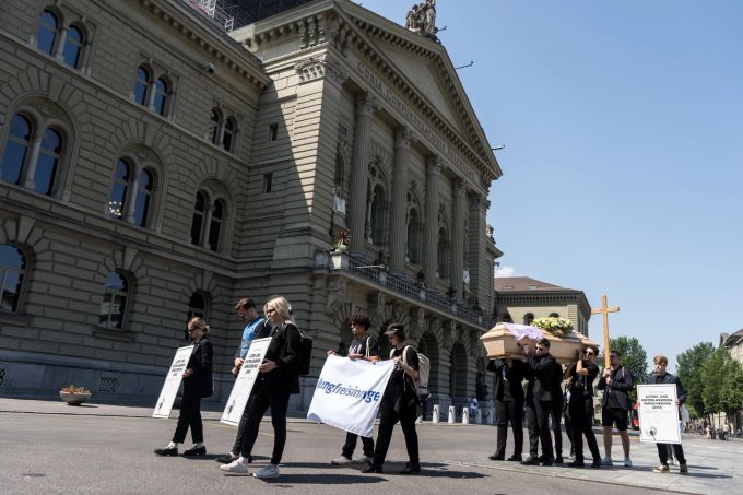 Die Jungfreisinnigen und der Verein Renteninitiative kämpfen weiter für die Renten der nächsten Generation. renten