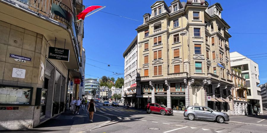 Verkehr auf der Zürichstrasse in der Stadt Luzern.