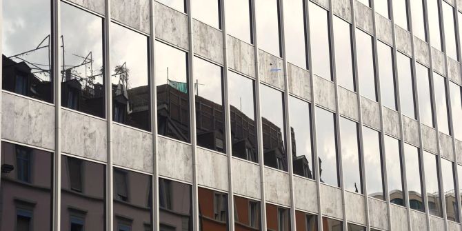 Muss ohne Balkone auskommen: Das Google-Gebäude an der Müllerstrasse.