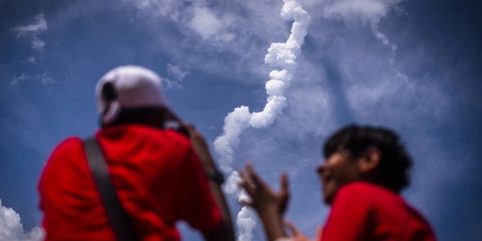 Rakete gestartet - Indiens zweiter Versuch einer Mondlandung