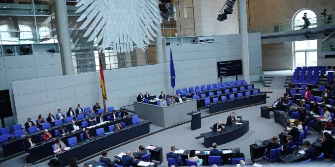 Blick in den Plenarsaal des Bundestags: Heute geht es dort erstmalig um das geplante Heizungsgesetz. Blick in den Plenarsaal des Bundestags: Heute geht es dort erstmalig um das geplante Heizungsgesetz.