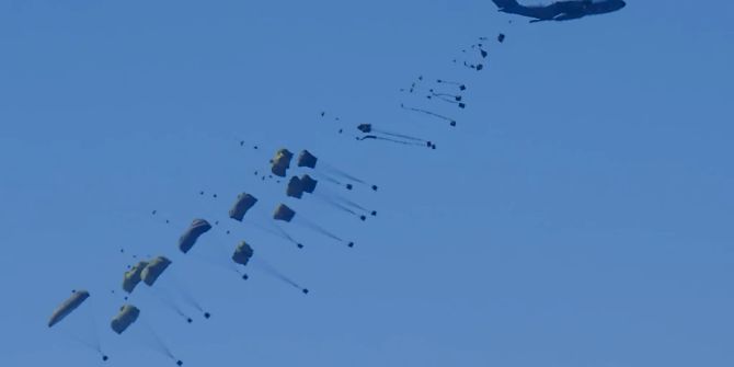 Hilfsgüter Flugzeug