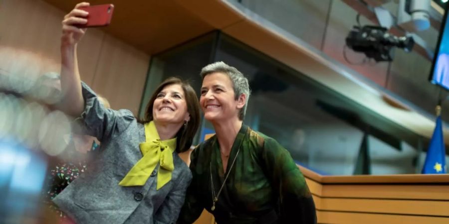 Karriere im Kleid: Vestager (r.)