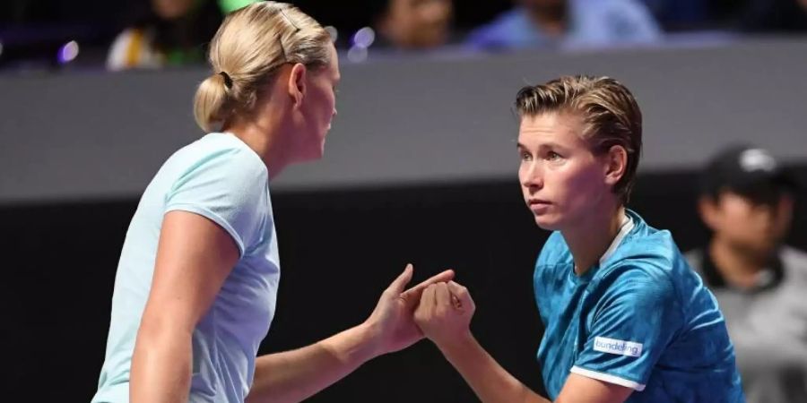 Anna-Lena Grönefeld (l) und Demi Schuurs sind im Halbfinale ausgeschieden. Foto: Liang Xu/XinHua/dpa
