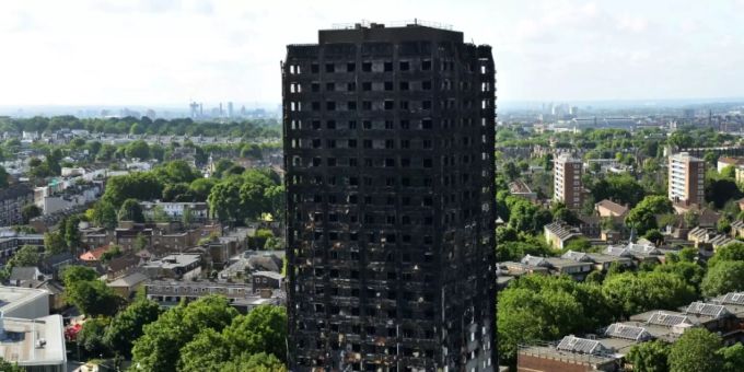 Grenfell Tower in London nach dem Brand Grenfell Tower in London nach dem Brand