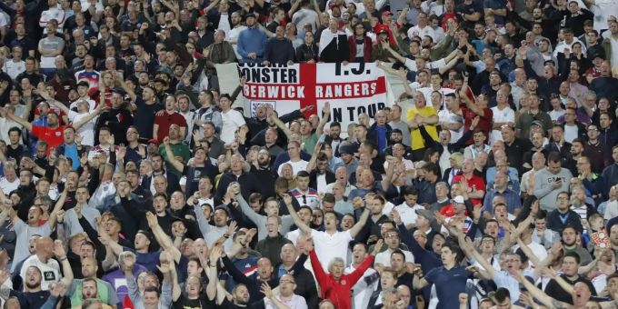 Rund 3400 englische Fans waren mit ihrer Nationalmannschaft nach Bulgarien gereist. Bulgarien England Fans