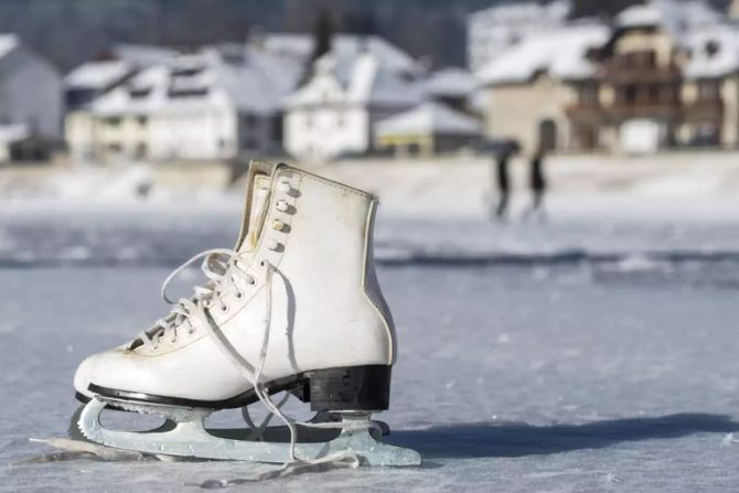 Schlittschuh Eis