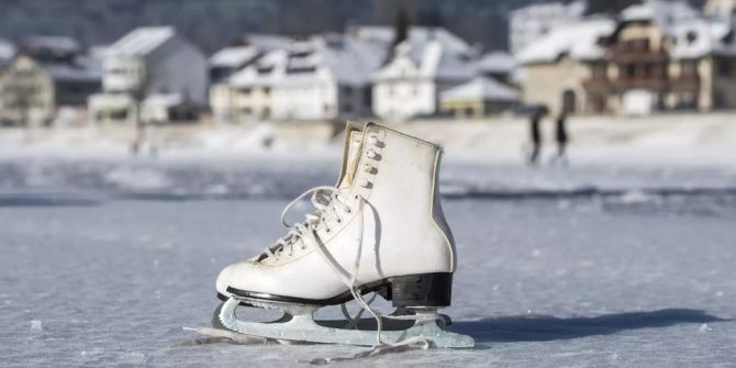 Schlittschuh Eis