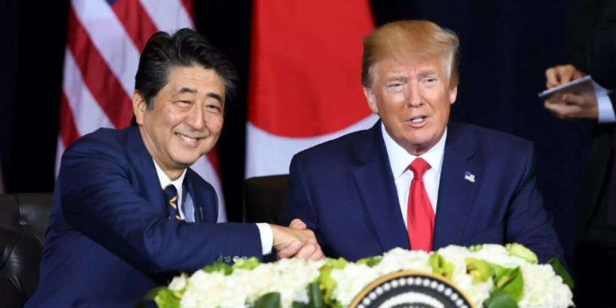 Trump und Abe bei ihrem Treffen in New York