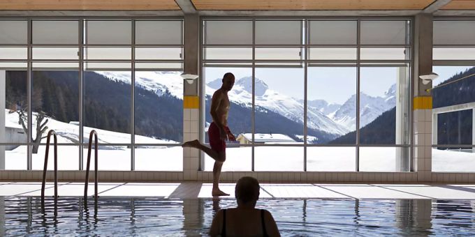 Den Schweizer Tourismuspromotoren gehen die Ideen nicht aus: Anfang August gab Schweiz Tourismus bekannt, dass man vermehrt Hochzeitsgäste ins Land locken will. Ab 2020 werden zusätzlich in China, Russland und den Golfstaaten Patienten und ihre Angehörigen intensiv beworben. (Symbolbild) Den Schweizer Tourismuspromotoren gehen die Ideen nicht aus: Anfang August gab Schweiz Tourismus bekannt, dass man vermehrt Hochzeitsgäste ins Land locken will. Ab 2020 werden zusätzlich in China, Russland und den Golfstaaten Patienten und ihre Angehörigen intensiv beworben. (Symbolbild)