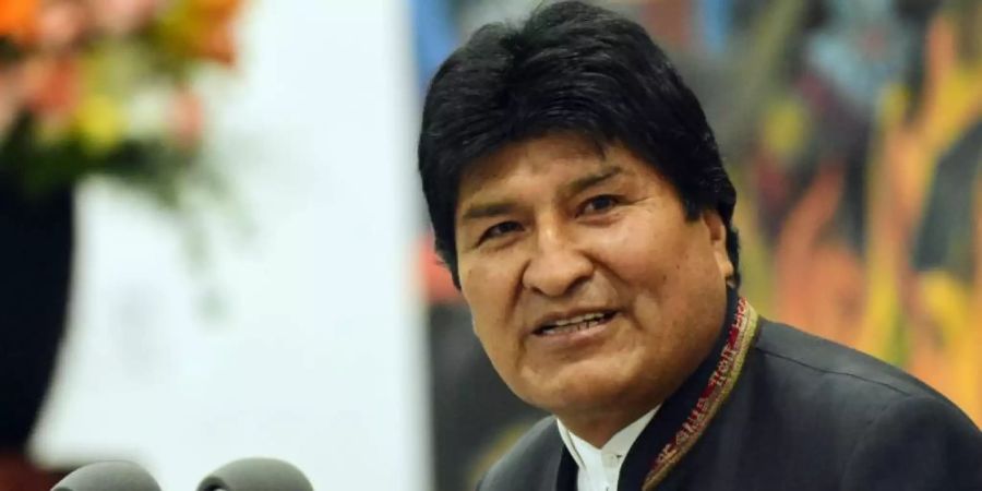 Nach Angaben der Wahlkommission hat Boliviens Präsident Evo Morales genug Stimmen, um nicht in eine Stichwahl zu müssen. Foto: Diego Valero/ABI/dpa
