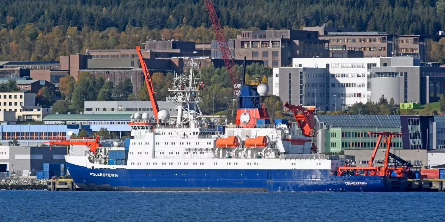 Das deutsche Eisbrecher- und Forschungsschiff «Polarstern» ankert in einem Hafen in Tromsø.