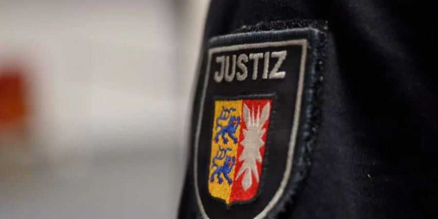 Das Landgericht Lübeck sah es als erwiesen an, dass die Frau aus Lensahn jahrelang gegenüber Krankenkassen, Behörden und Ärzten behauptet hatte, vier ihrer fünf Kinder litten an schweren Erkrankungen. Foto: Rainer Jensen/dpa