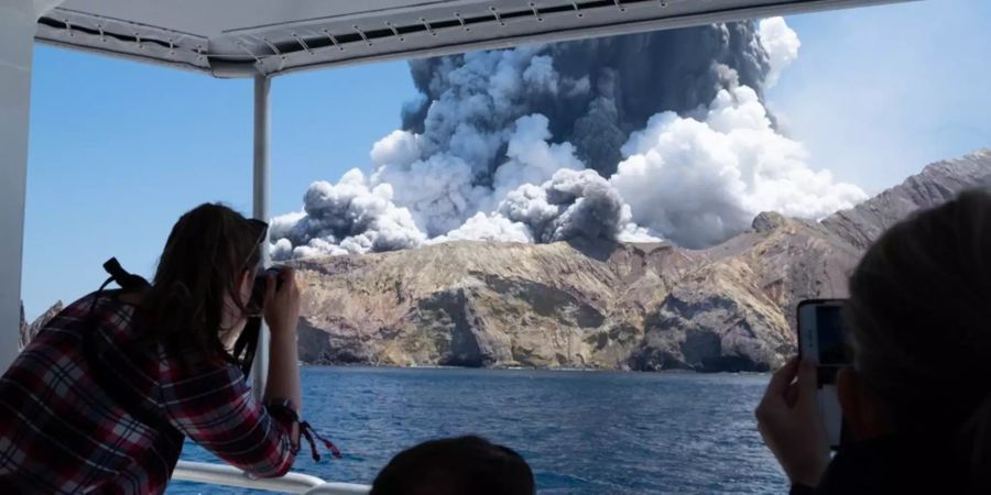 Vulkanausbruch auf neuseeländischer Insel