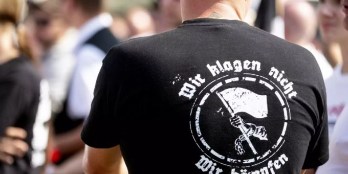 Teilnehmer einer Neonazi-Demo in Berlin (symbolbild) Juden Neonazi rechtsextremismus