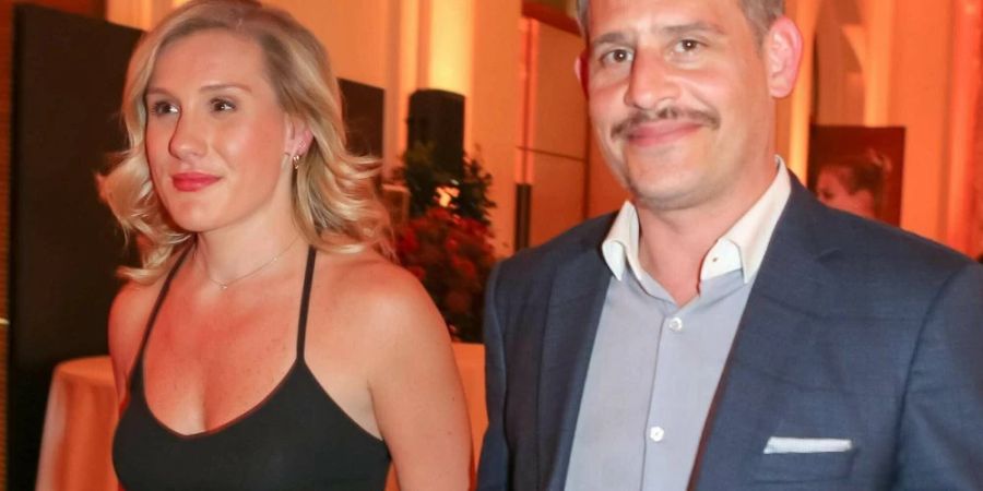 Moritz Bleibtreu und seine Saskia in Wien auf einer Veranstaltung