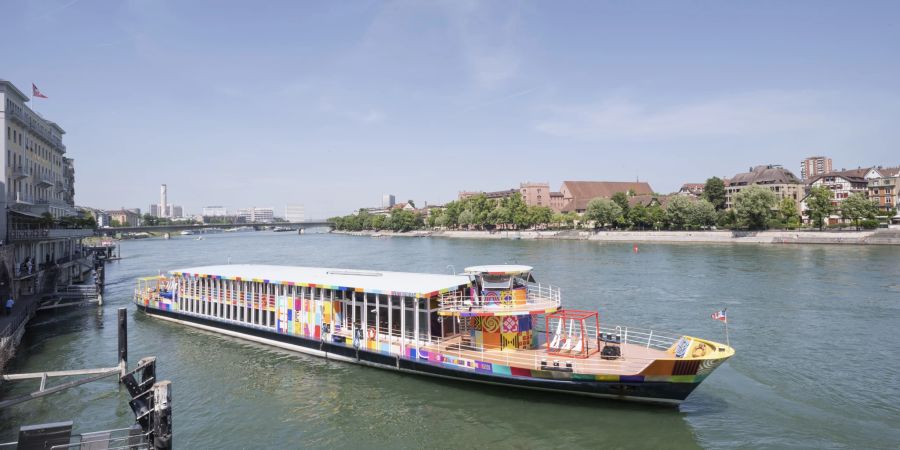 Die Schifflände ist die älteste Hafenanlage der Stadt Basel und Ausgangspunk für Schiffsrundfahrten auf dem Rhein.