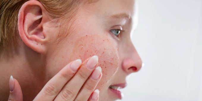 Wellnessmagazin - Warum ein Peeling nur für gesunde Haut geeignet ist