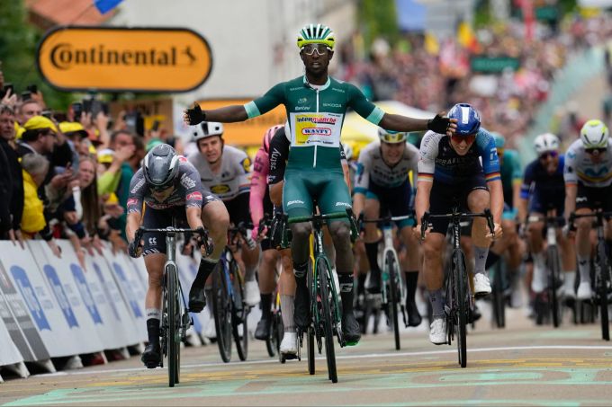 Biniam Girmay ist bislang der beste Sprinter an dieser Tour de France. Girmay Tour de France