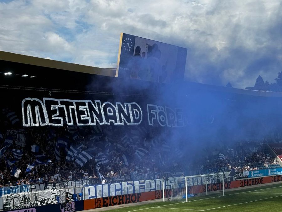 Die Fans des FC Luzern sind vor dem ersten Saisonspiel bereit.