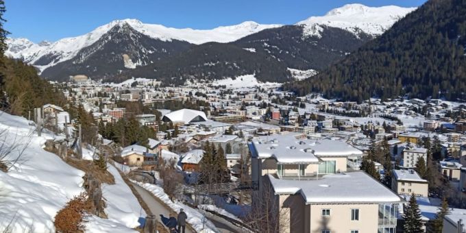 In Davos wurde das jüdische Opfer auf der Promenade angegriffen. Davos Graubünden