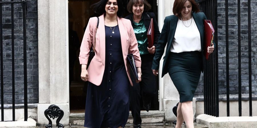 Grossbritanniens neue Justizminsterin: Shabana Mahmood (links). (Archivbild)