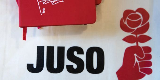 Die Juso prüft rechtliche Schritte gegen Rimoldi. Juso