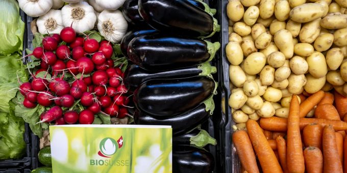 Auch beim täglichen Einkauf kann man etwas für den Tierschutz tun. bio tierschutz